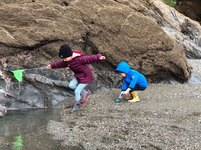 Cornwall with kids: Hemmick Beach - Bella and Reuben exploring the rock pools